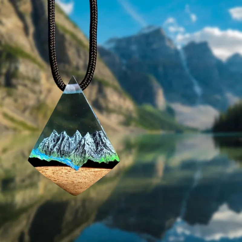 Unique Transparent Resin Gradient Snow Mountain Pendant Necklace Men's Necklaces for Adventurers and Mountaineers