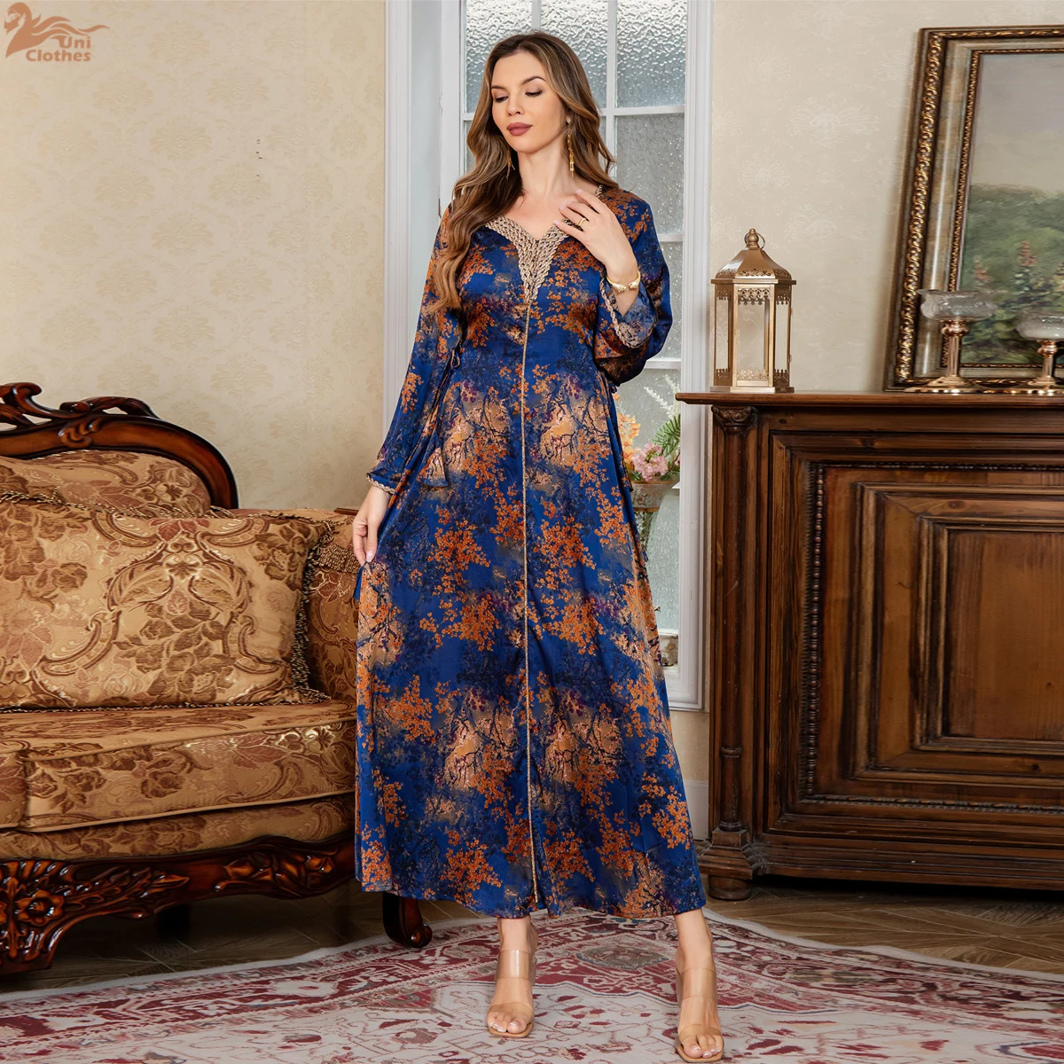 Uni فستان إسلامي جديد مطبوع عليه زهور دبي عباية أنيقة سبليت موضة قفطان بياقة على شكل حرف v 2025