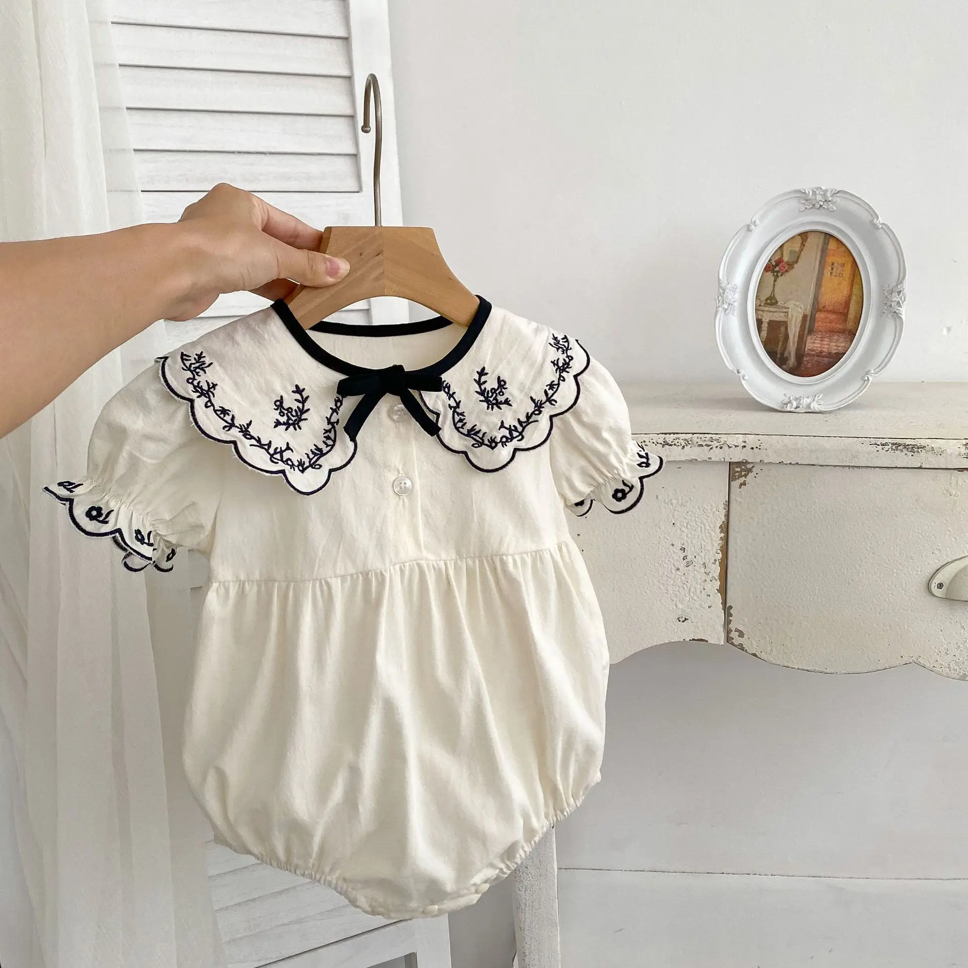 ins baby Summer embroidered lapel short sleeve rompers romper Western style baby girl bow onesie