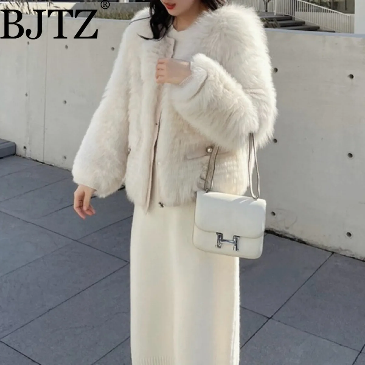 

BJTZ 2025 Women's Elegant Designer Fur Trench Coat Single Breasted Round Neck Patchwork Pockets Warm Office Fall Winter