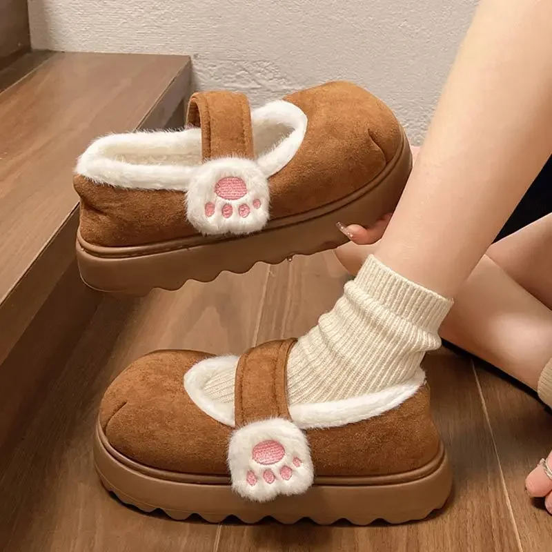 As pessoas preguiçosas de sola grossa com aumento de altura usam sapatos de algodão de velcro quentes no inverno chinelos de algodão casuais de gato fofo mulher