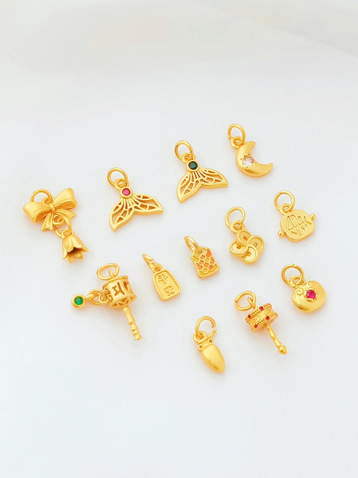 brincos-pendentes-feitos-a-mao-nelace-joias-acessorios-material-banhado-a-cobre-8k-ouro-amarelo-zirconia-embutida