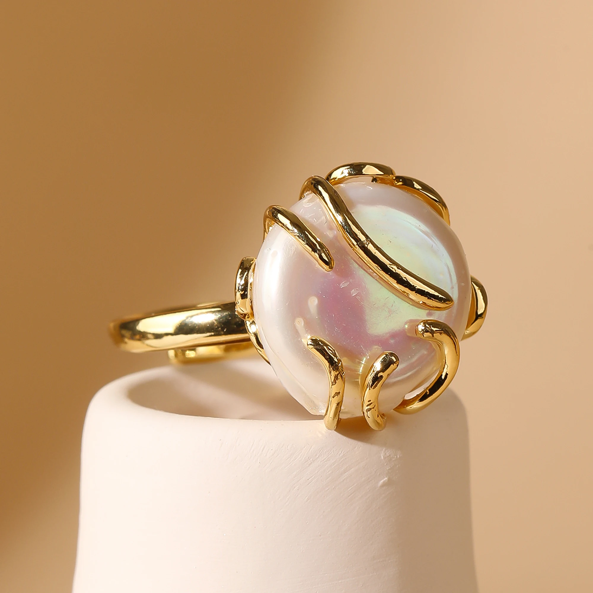 

Fashion Engagement Jewelry Handmade Claw Setting Natural Freshwater Pearl Ring Round Pearl Adjustable Ring 18k Gold Plated