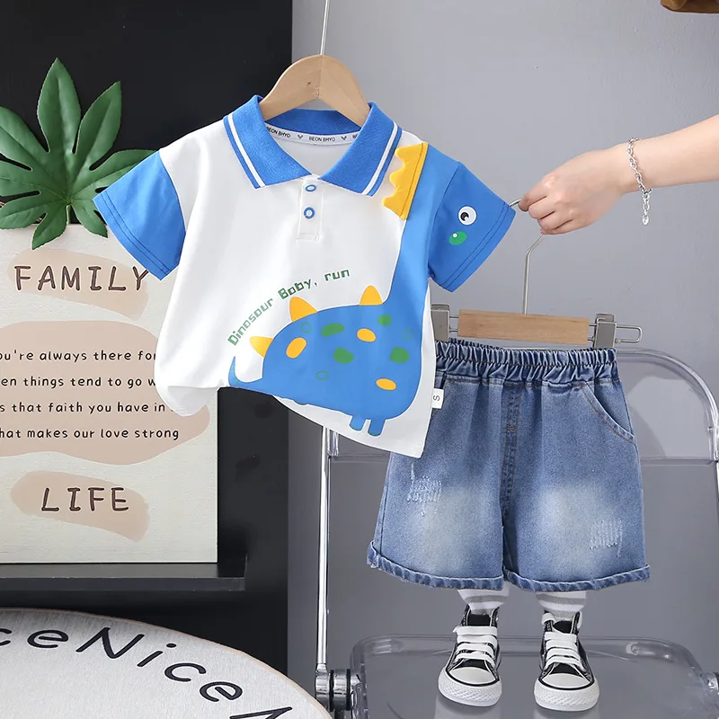 

Одежда для маленьких мальчиков, лето 2025 года, одежда для маленьких мальчиков от 6 до 9 месяцев, футболки с короткими рукавами и шорты с рисунком динозавра, детский костюм, комплект