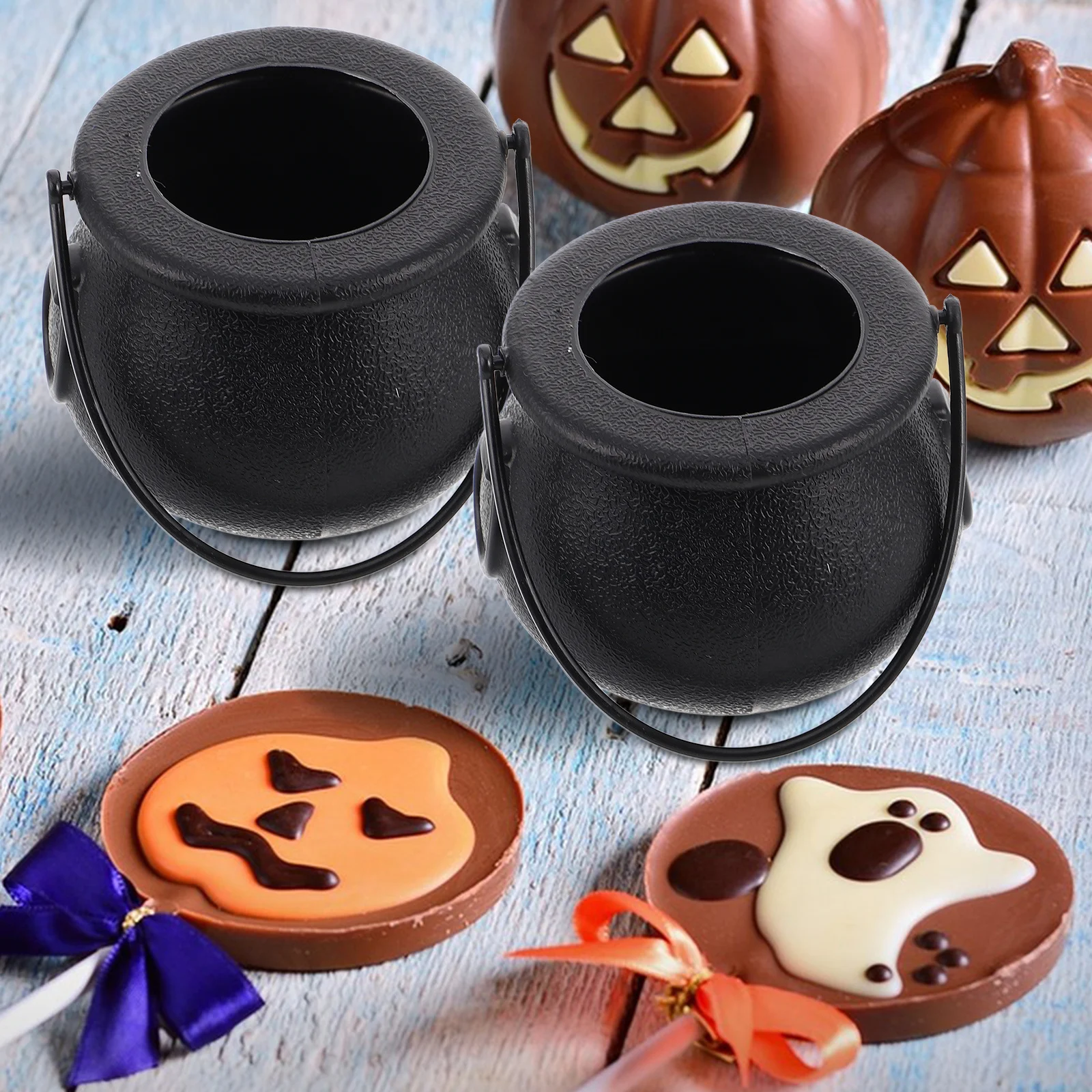 

12 pcs Halloween Candy Bucket 6X5.5Cm Small Witch Trick Or Treat Pail Black Mini Cauldron For Party Favor Storage Jar Home