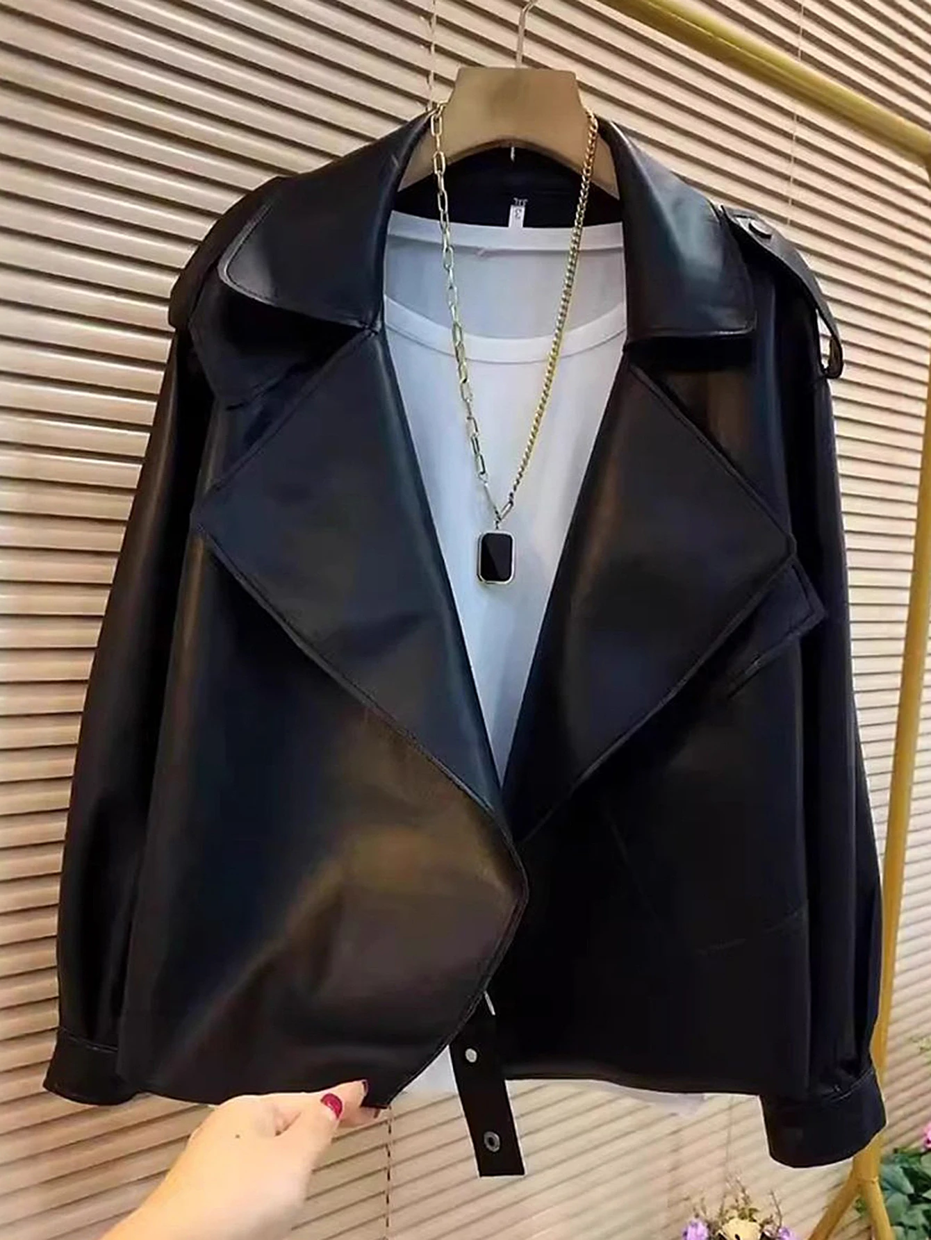 

Женская куртка с длинным рукавом, легкие карманы на молнии, однотонная, свободная, с лацканами, осенняя модная уличная одежда