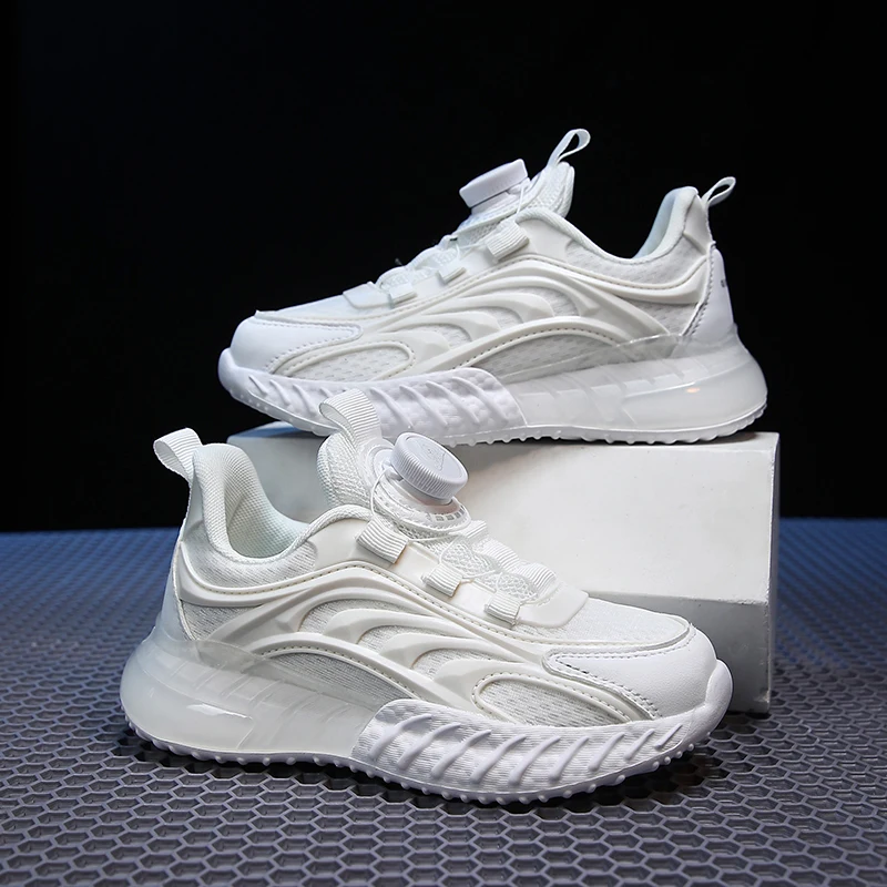 子供ランニングシューズメッシュ通気性ソフト軽量女子校生靴 2025 新しい夏滑り止めトレーニングテニスシューズ男の子