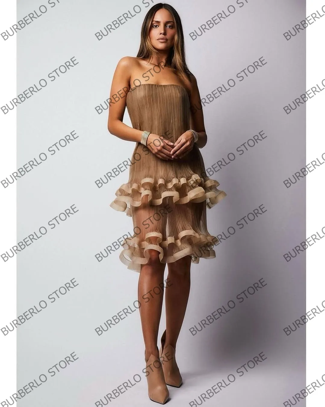 Único sem alças plissado tule plissado mini vestido feminino moda festa de formatura vestidos chique em camadas malha verão outfit vestidos de noite