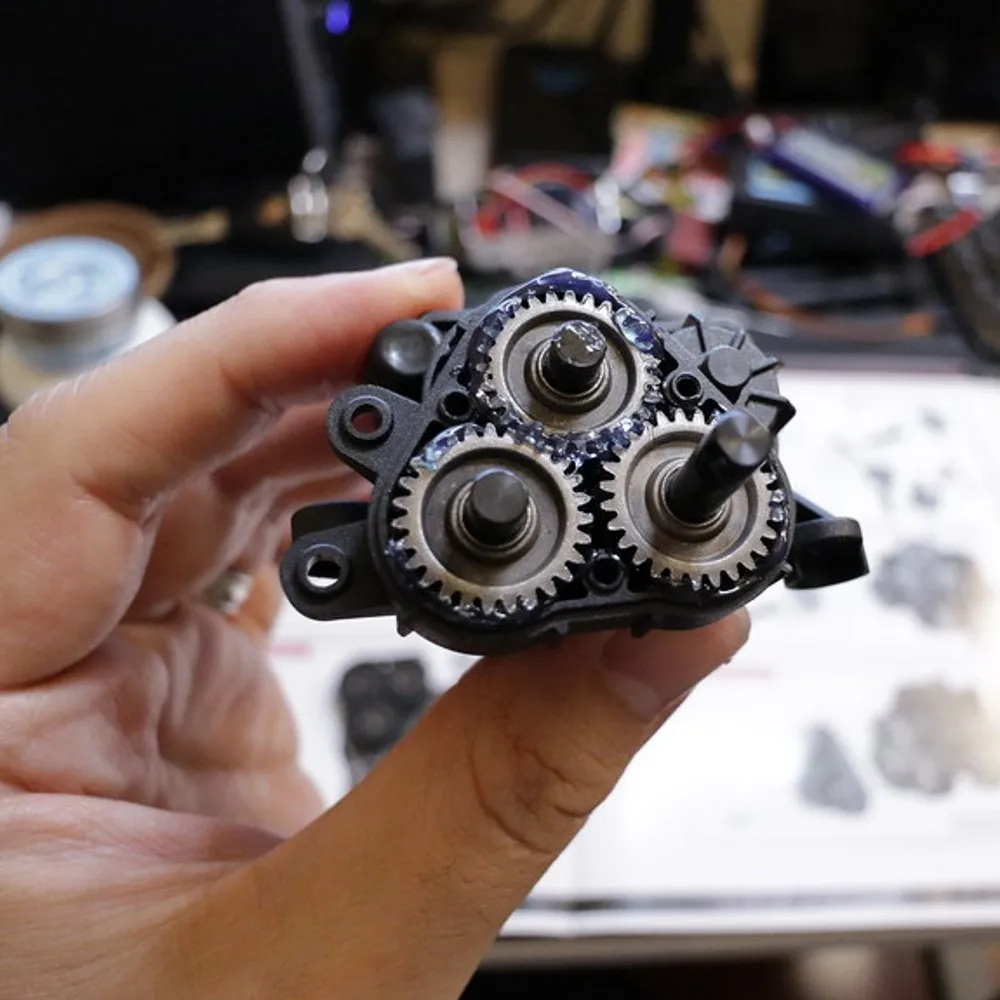 Caixa de engrenagens de transmissão de 2 velocidades com engrenagens internas e servo para 1/10 RC Crawler TRXS TRX4 TRX6 peças de atualização