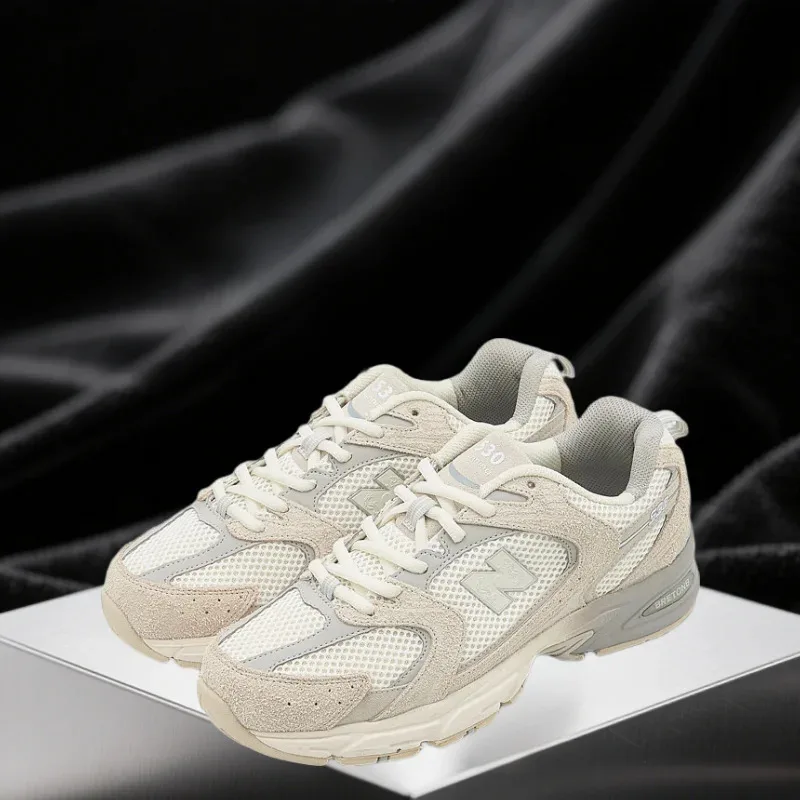 

The new N/B-530 ultra-light rebound sports running shoes feature a breathable fly-woven upper and an energy capsule midsole