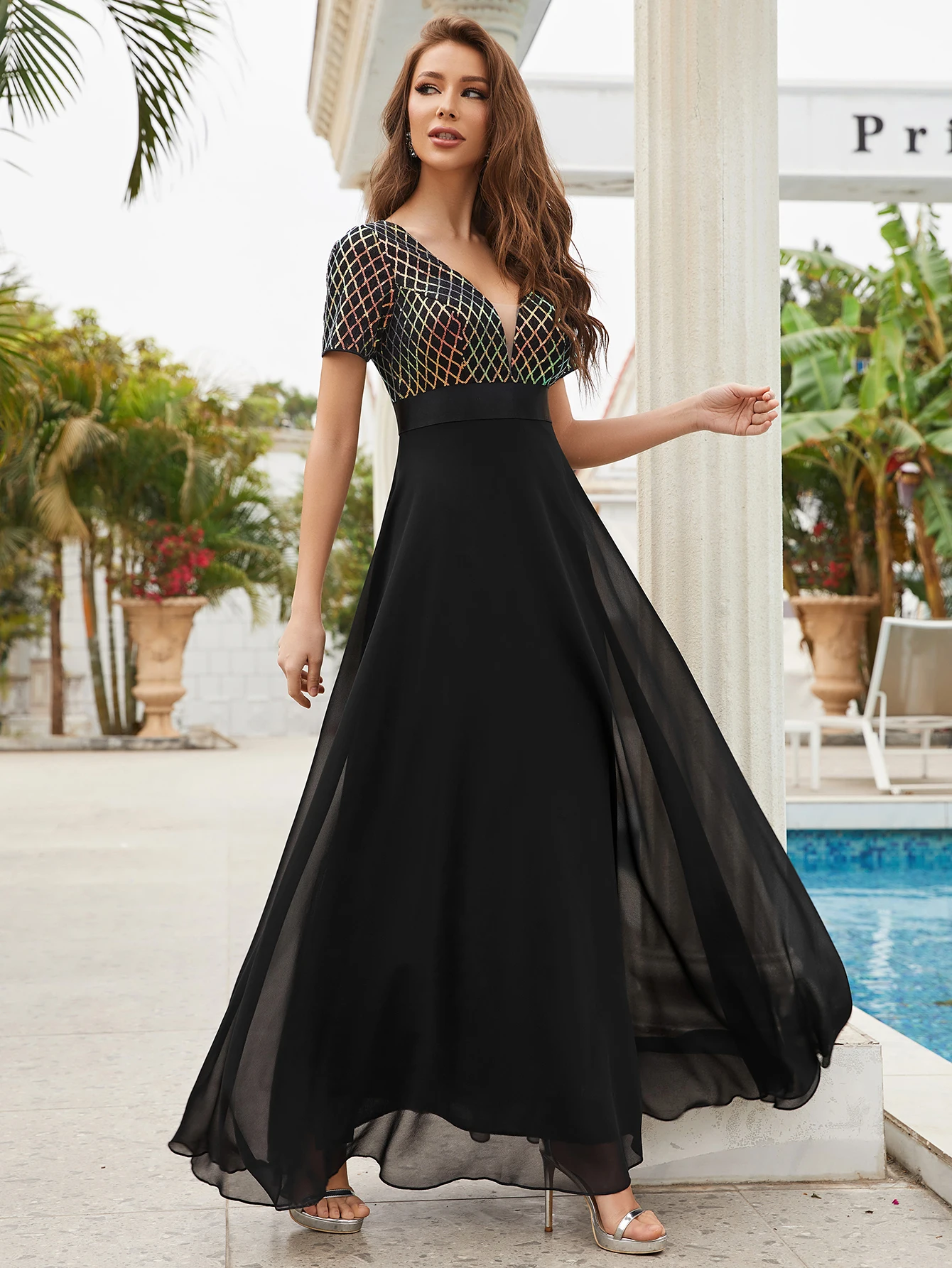 

UNITHORSE Elegant V-neck sequin embellished chiffon evening gown dress