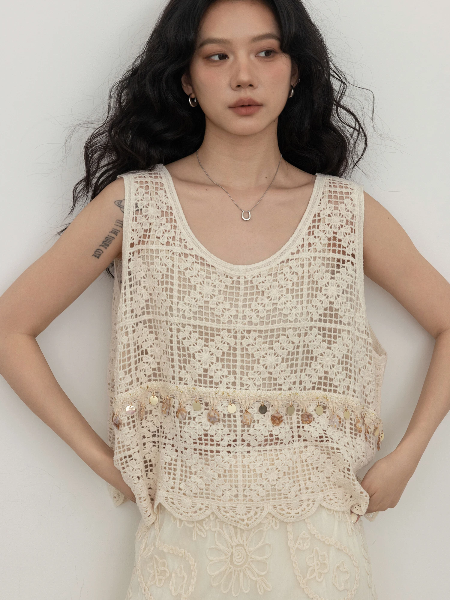Summer Hollow out Vest Sleeveless Vacation Style Lazy Feel Cotton U-Neckline Outerwear Regular Length  Color Fashion