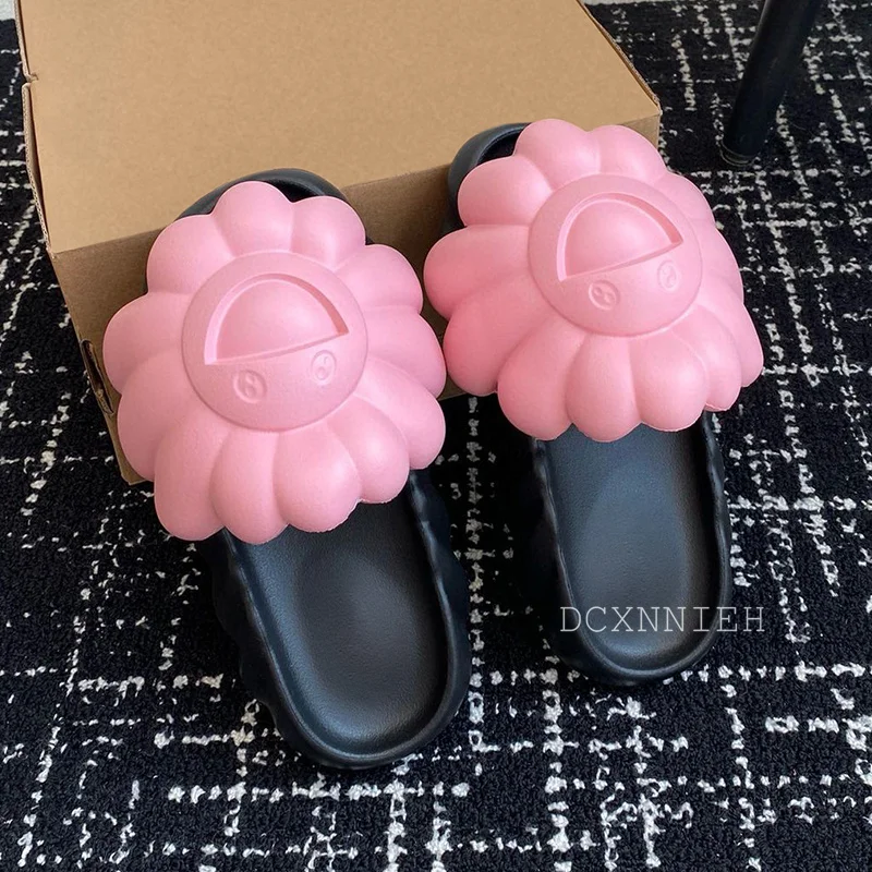 Summer Open Toe Flat Thick Sole Rubber Slippers Women Flower Smiley Face Design Lazy Sandals Seaside Vacation Beach Shoes Slides