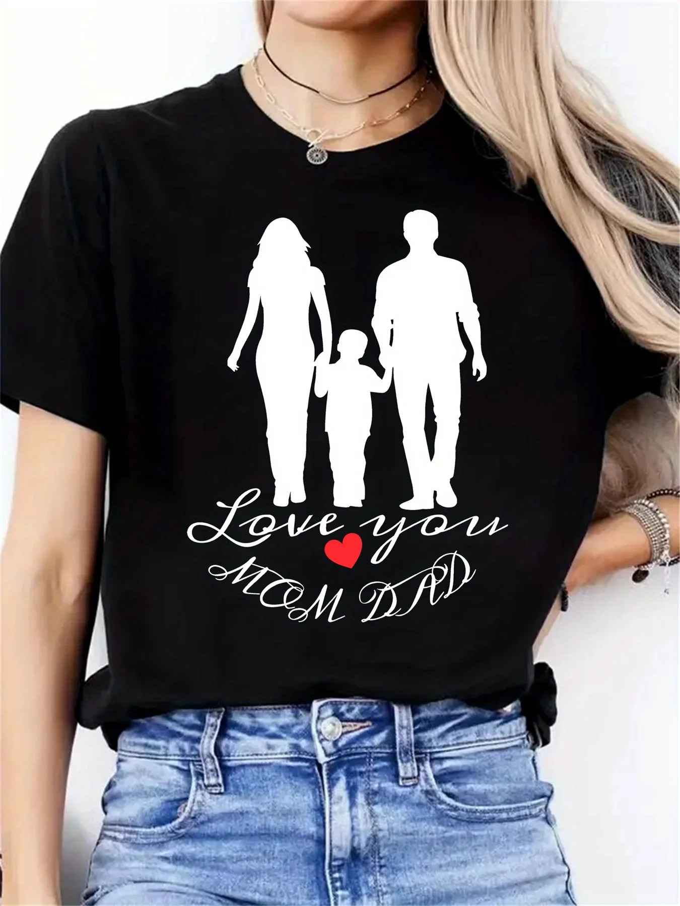 

Mother's Day gift for loving Mom and Dad: New round neck casual sportswear T-shirts for all seasons, unisex.