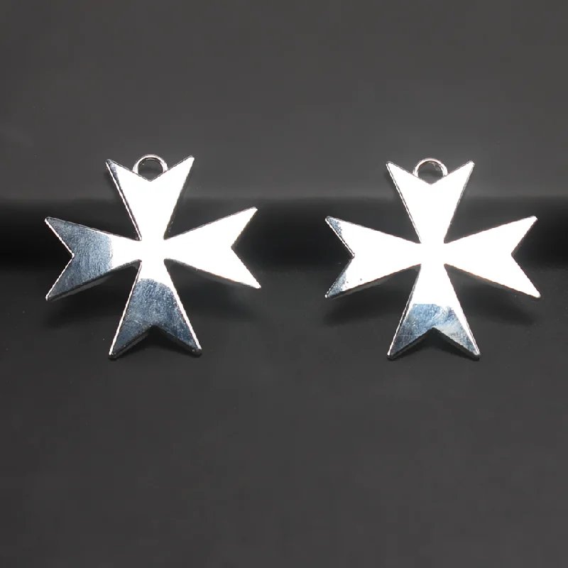 2pcs Silver Plated Retro Crusader Logo Dovetail Style Crosses Alloy Pendant DIY Charms Necklace Jewelry Crafts Making P1663