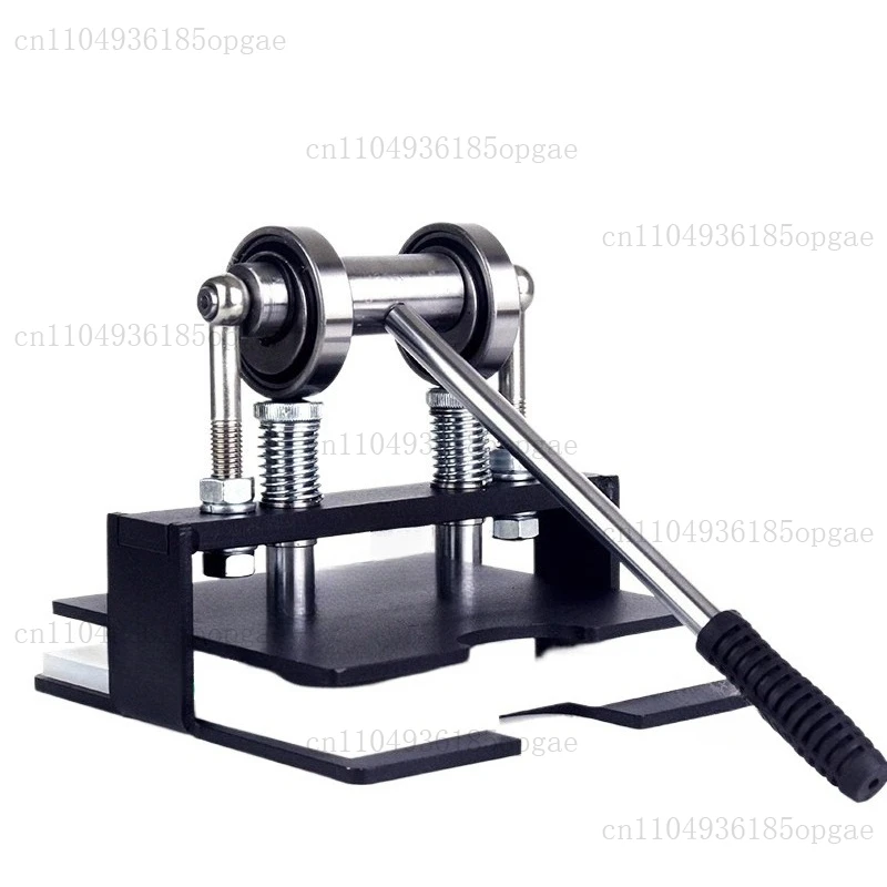 macchina-da-taglio-per-gomma-con-utensile-integrato-per-il-taglio-manuale