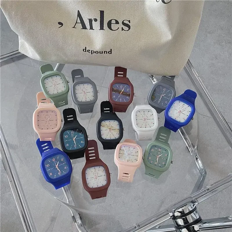 Square Watch Women's Instagram Academy Style Middle School Students Small and Minimalist Korean Edition with High Appearance