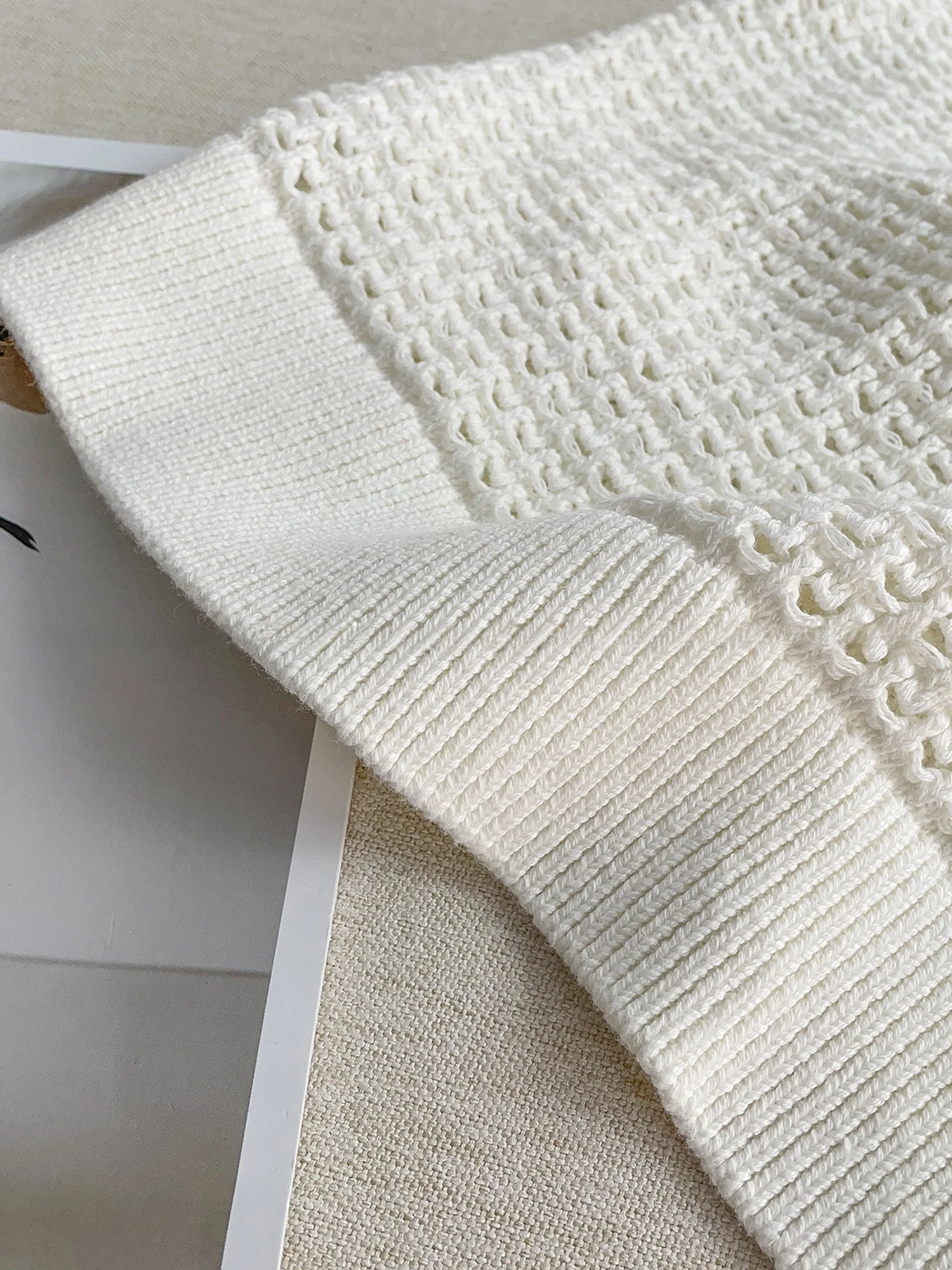 여름 신상 슬리브리스 니트 베스트, 패셔너블한 슬림핏 지퍼 하프 오픈 칼라, 여성용 홀로우 아웃 탑