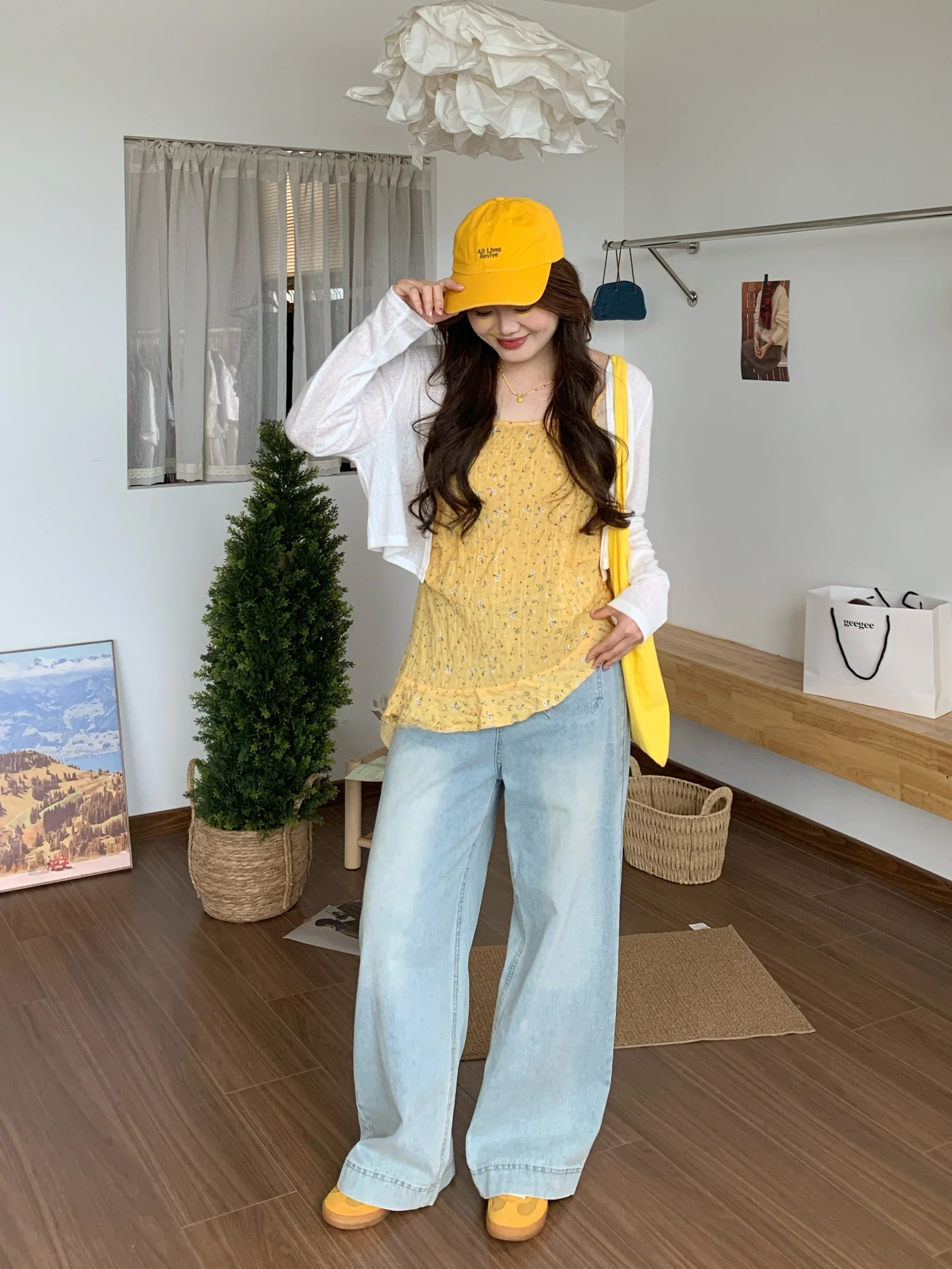 

Lightweight Knitted Floral Lace Hem Two-Piece Set for plus Size Women Summer Casual Vacation Loose Fit Girl Style