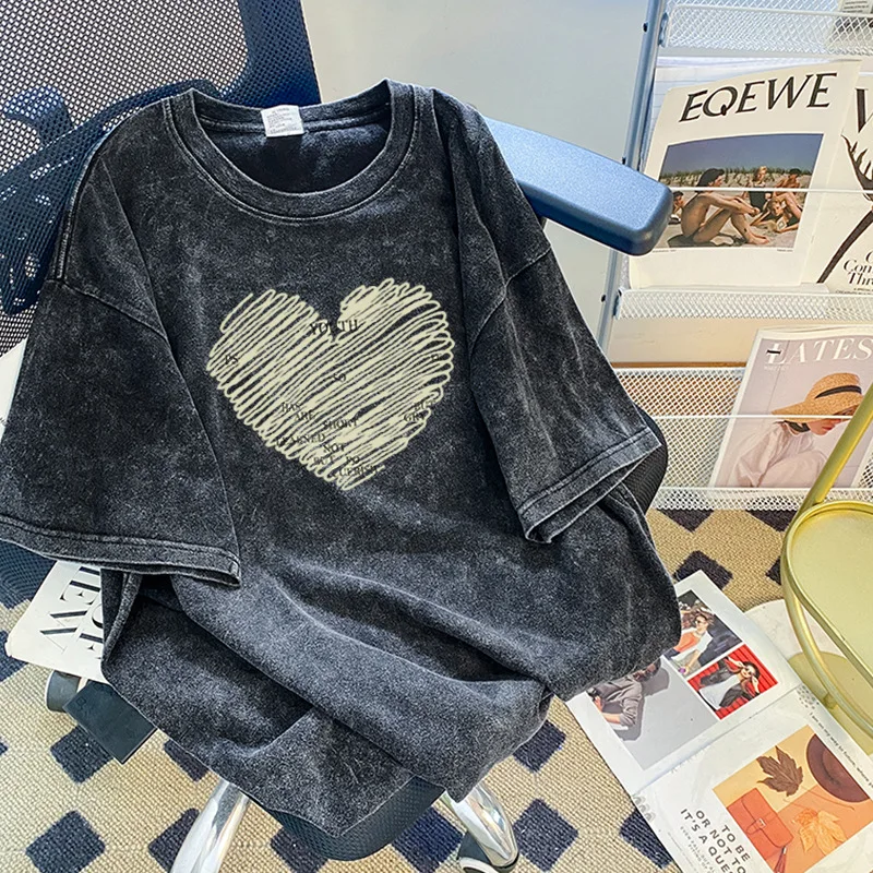 Women's Vintage Washed Black T-Shirt with Scribble Heart Print, Casual Oversized Cotton Tee, Streetwear Aesthetic
