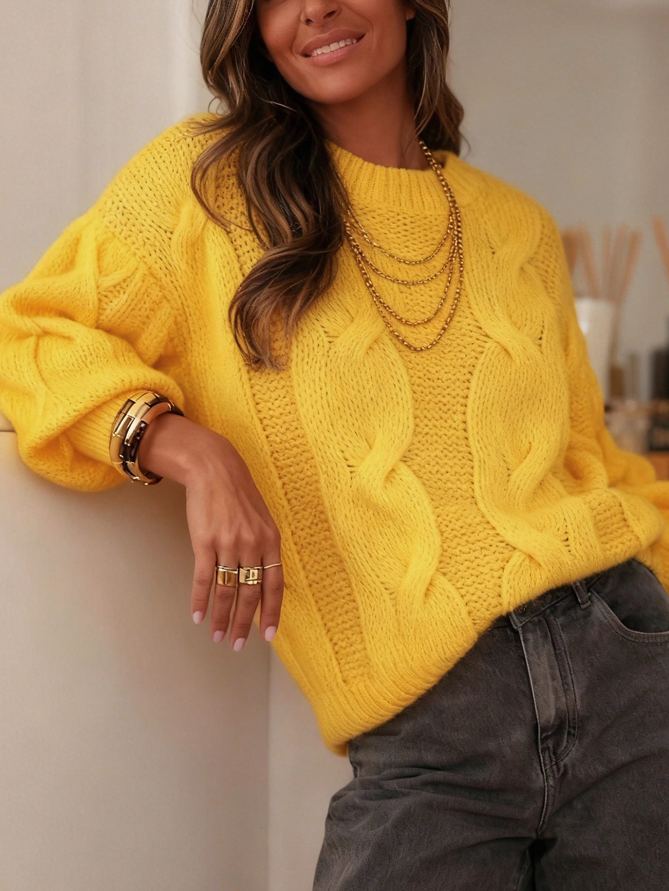 Pull en tricot épais à col rond pour femme, style européen automne-hiver, coupe ample à manches longues lanternes, tricot chaud et doux, idéal pour les fêtes de Noël, les trajets quotidiens, les voyages en extérieur, style rétro polyvalent et ajusté.