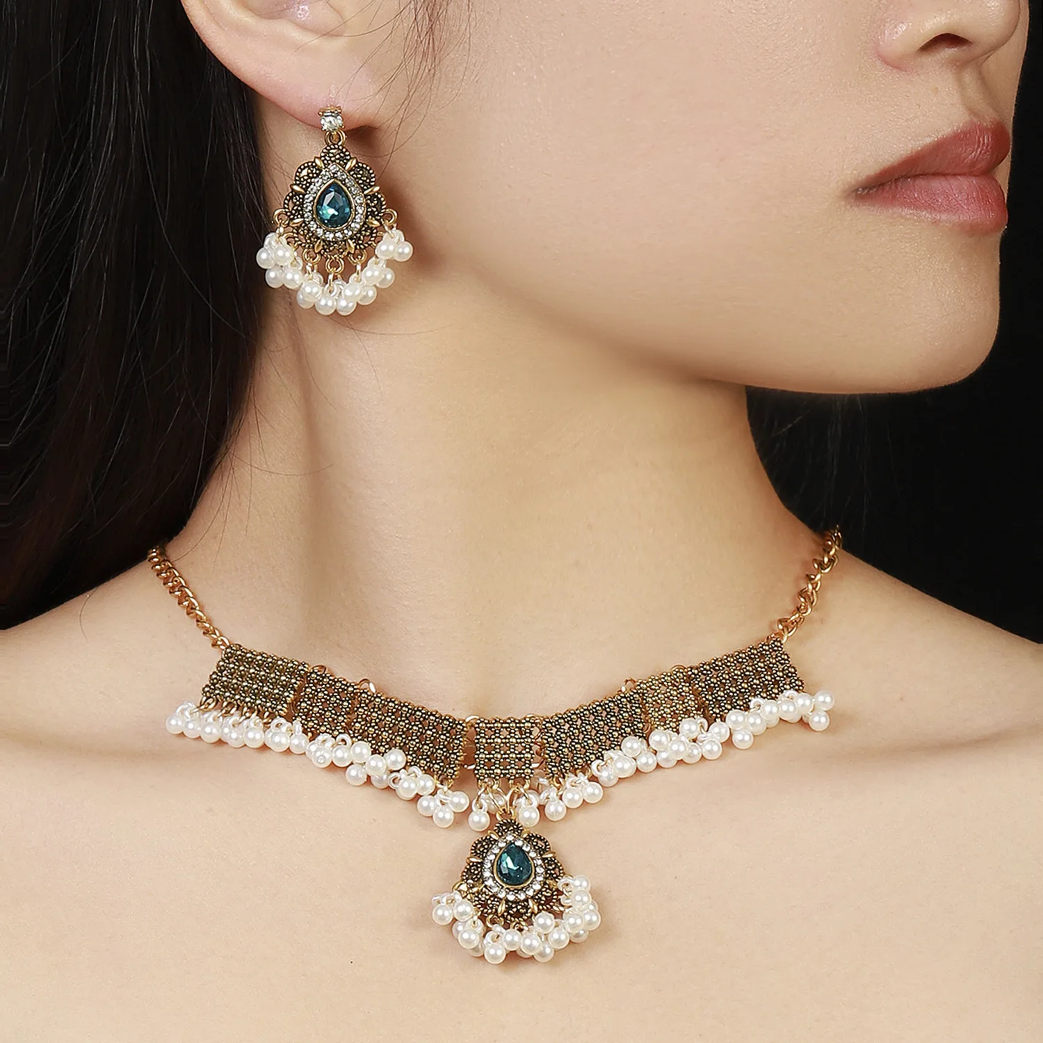 Tassel pearl spike with diamonds, retro collarbone chain necklace set, cross-border jewelry, Amazon necklace.