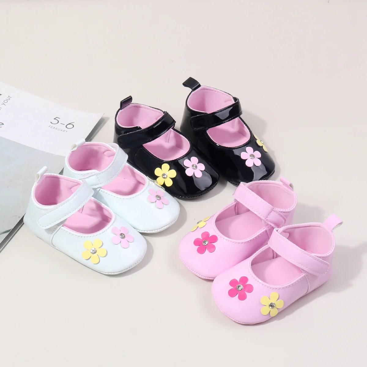 

2025 Hot selling Spring And Autumn Baby Girls First Walking Indoor Outdoor Toddler Shoes With Beautiful Flower For 0-18M Baby