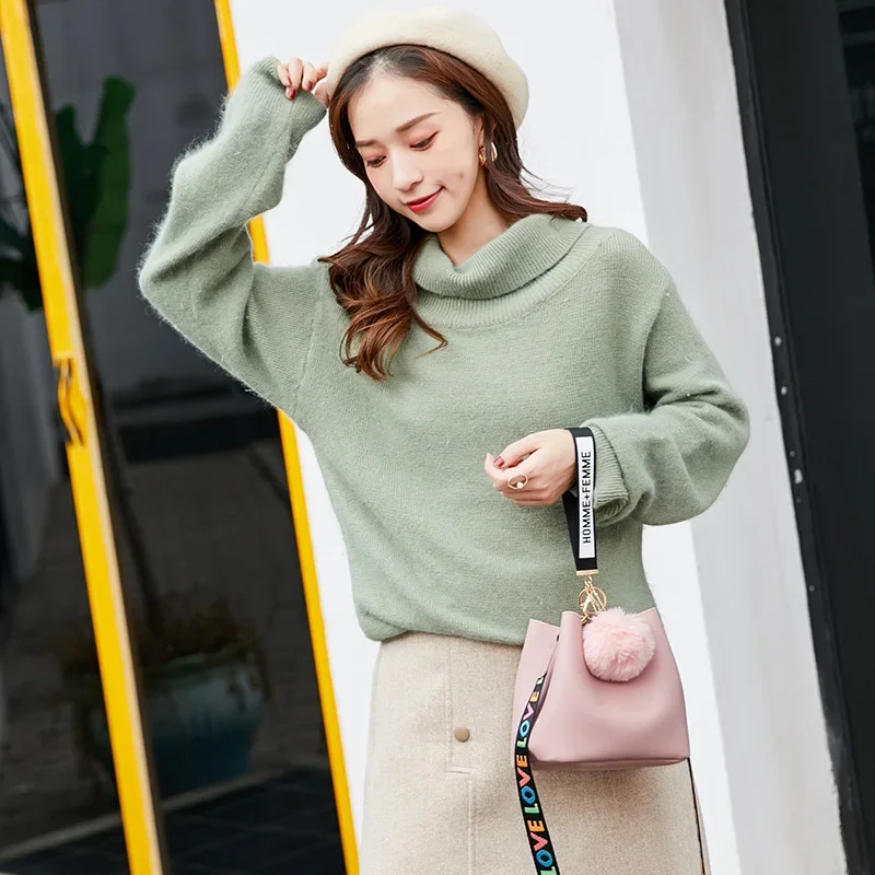 

TRAVEASY Brand New Women Bag Messenger Hairball Bucket Bag Multi-purpose Mobile Phone Bag Handbag Women Crossbody Bags for Women
