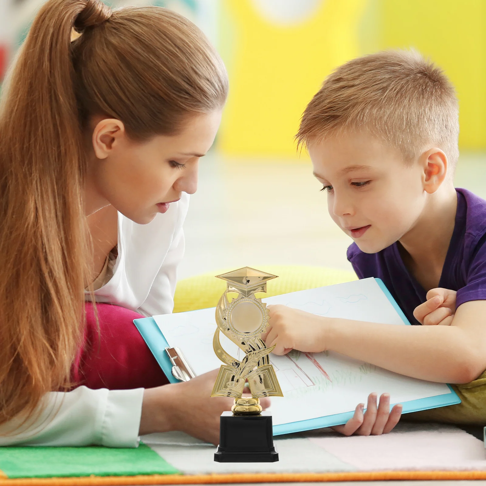 Plastic Graduation Trophy Award Prop Unique Lovely Doctor Statue Durable Wear Resistant Bright Color Perfect Party Decor