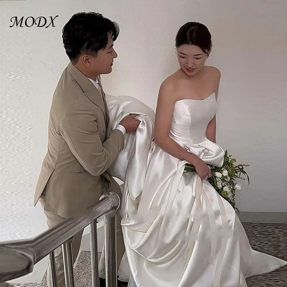 

MODX Simple White Korea Wedding Dresses Photo Shoot Satin Strapless A-Line Floor-Length Pleat Back Lace up Bridge Gowns