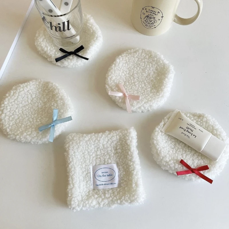 

Ins Wind Simple White Plush Coaster Thermal Insulation Pad Photo Background Desktop Decorative Pad Small Jewelry Pad