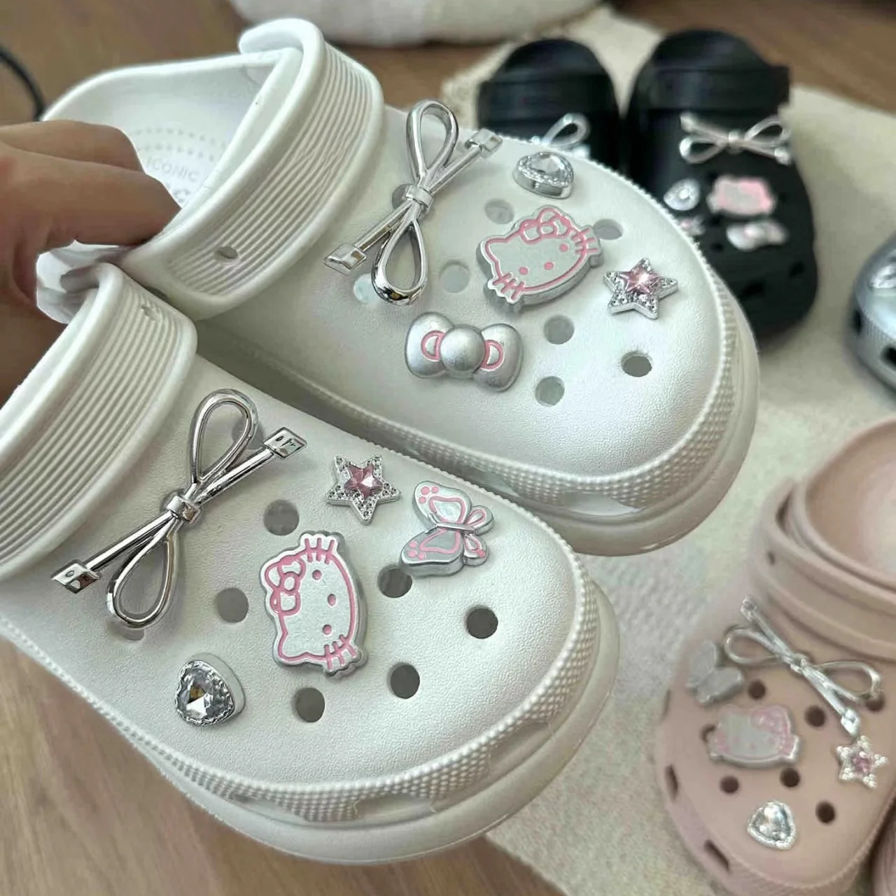 MINISO Sanrio Hello Kitty Bowknot Silver Series Shoe Charms Set for Clogs & Sandals Perfect for DIY Footwear Customization Xmas