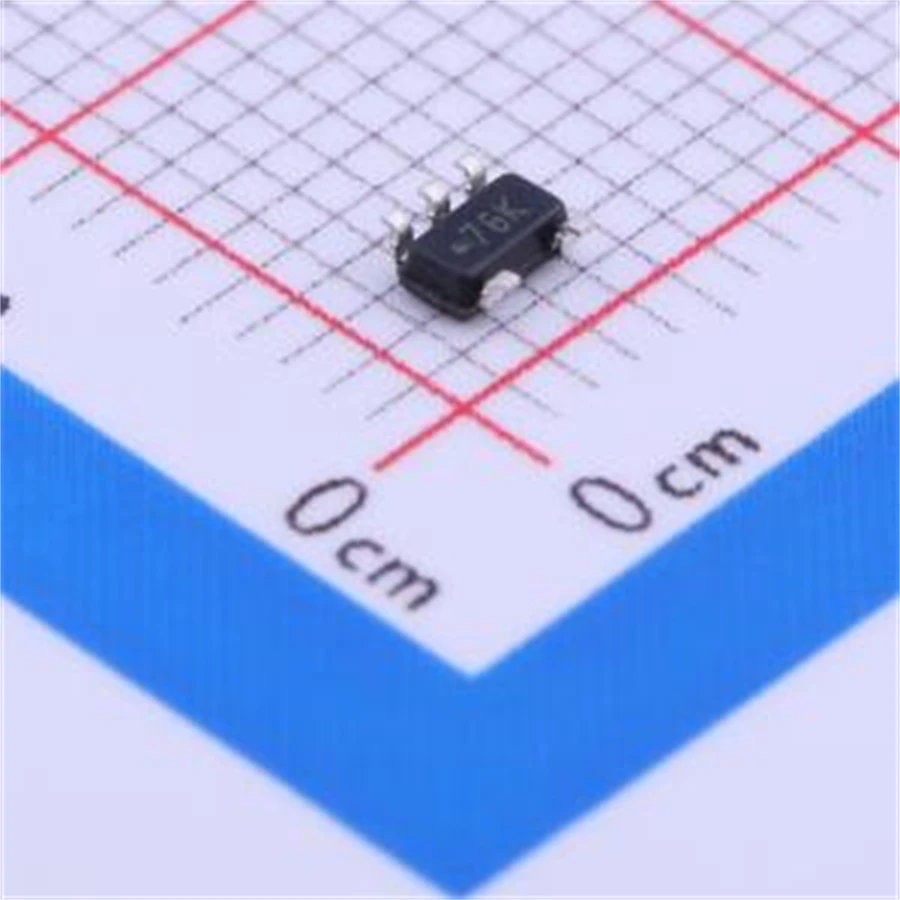 20 PZ/LOTTO LP2992AIM5X-3.3/NOPB (PMIC)