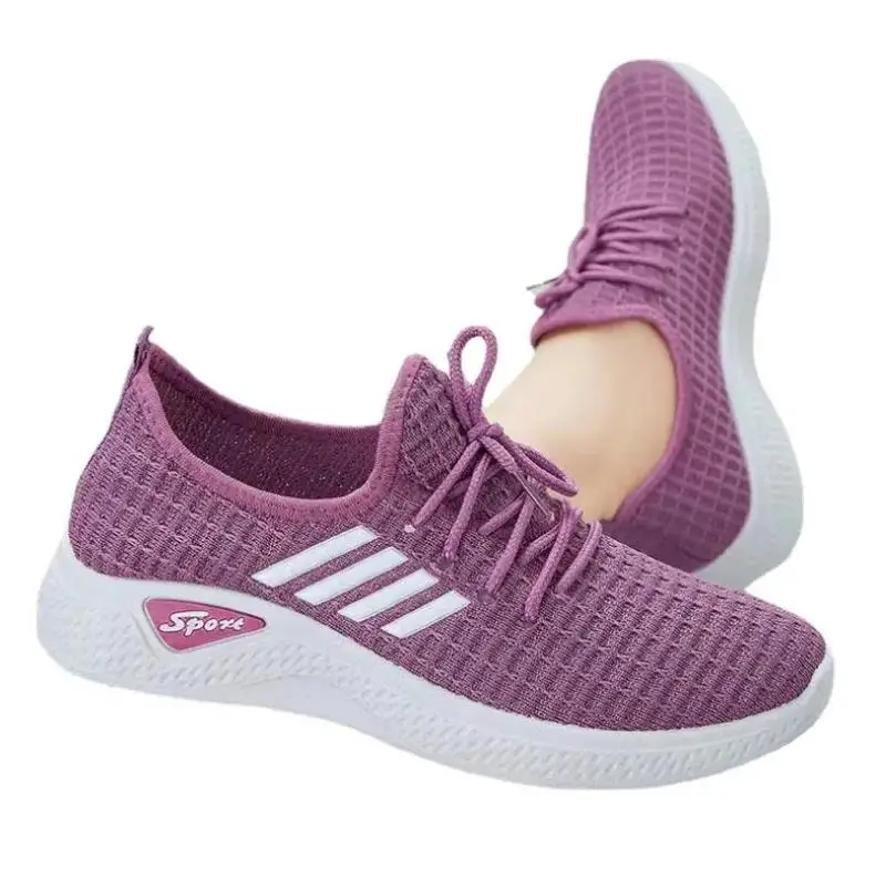 Modne buty Nowe trampki z dzianiny Fly Wiosna i lato Miękkie dno Casual Mom Shoes Mesh Low-Top Running Student Shoes