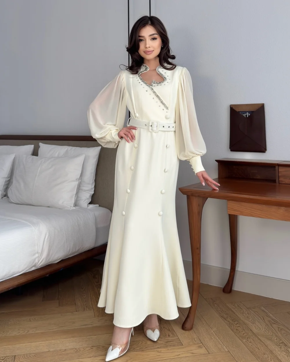 ชุดเดรสทรงเมอร์เมดคอวีประดับกระดุมคริสตัลแบบคลาสสิกสั่งทำพิเศษ คุณภาพสูง สไตล์โมเดิร์น สำหรับงานกลางคืน