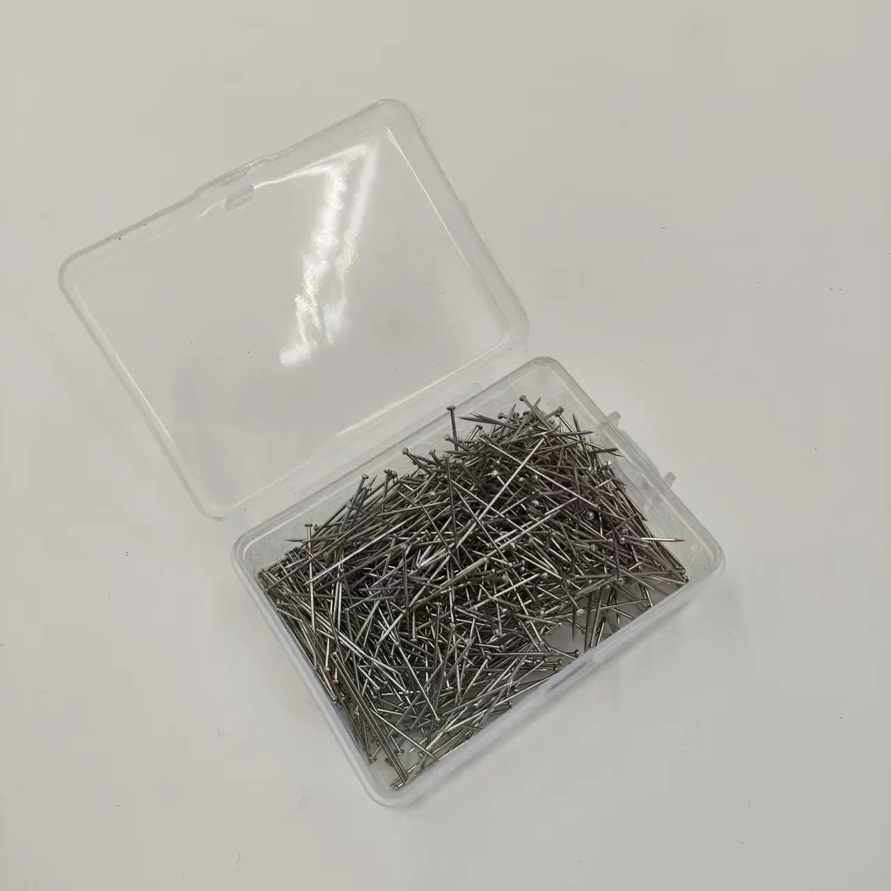 600 Stück 26mm Gerade Nähnadeln für Handarbeiten, Stoffnadeln, Schneidernadeln, 1 Zoll lange Flachkopfnadeln zum Quilten und Nähen – Detail 4