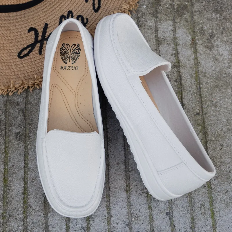 2024 Summer New Wedge Heel White Nurse Shoes Women Soft Sole Fashion Casual Comfortable Non-slip Flat Sports Shoes Women