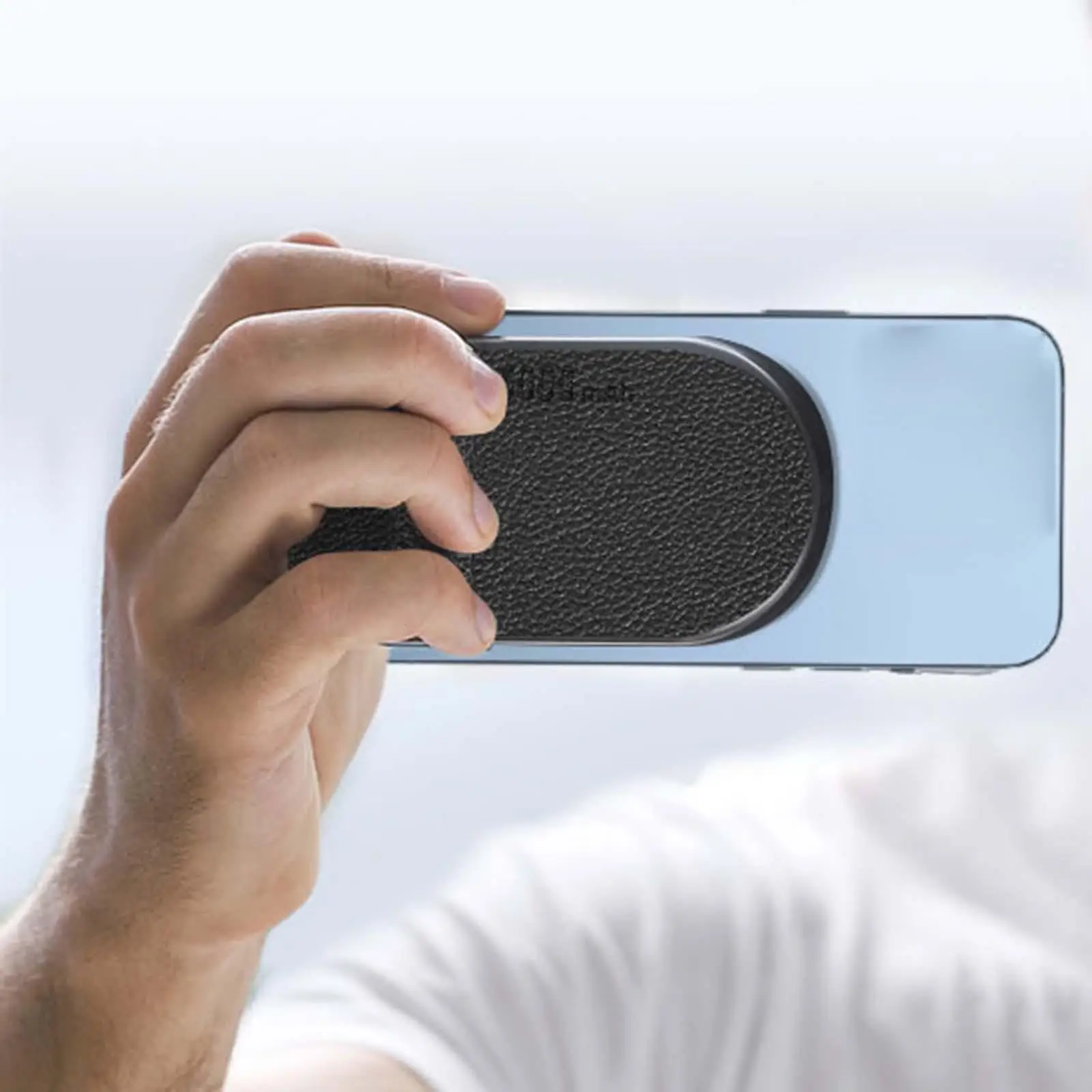 

Magnetic Phone Camera Grip Handle Travel Outdoor Portable Charger Power Bank