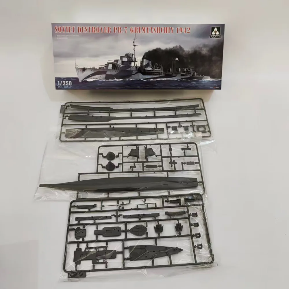 

Комплект сборной модели TAKOM 6017, масштаб 1/350, советский разрушитель, PR.7, Гремяшинь 1942 г.