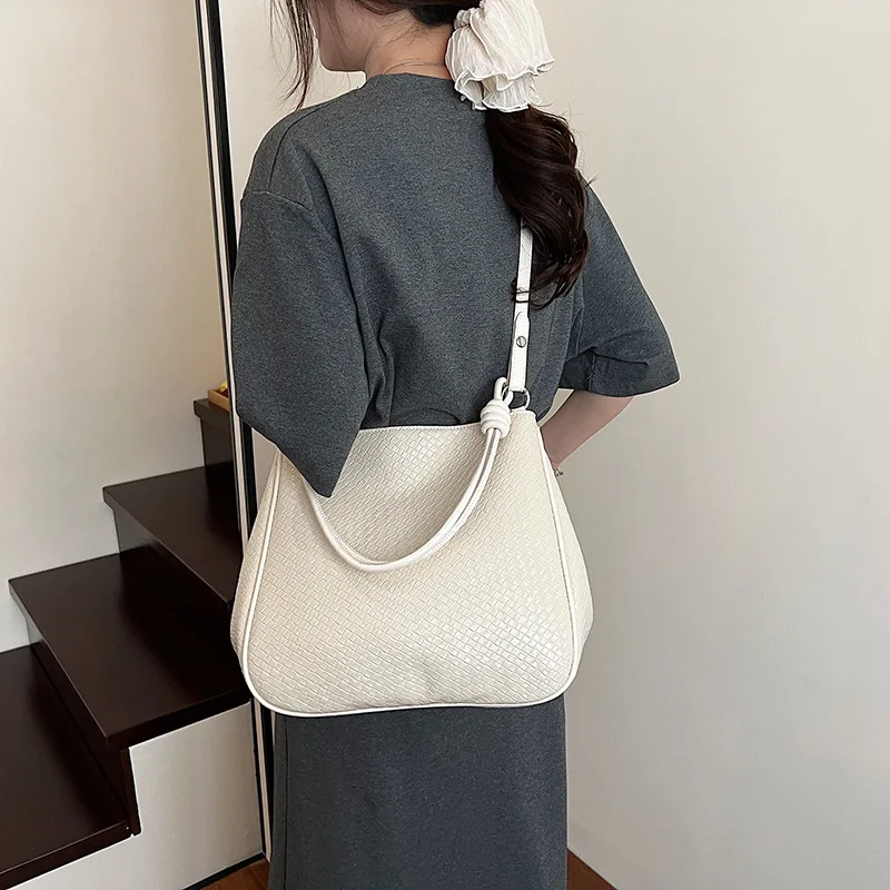 

2025 Cross Border Woven Tote Bag, Large for Commute College Commuter Crossbody Spacious Practical