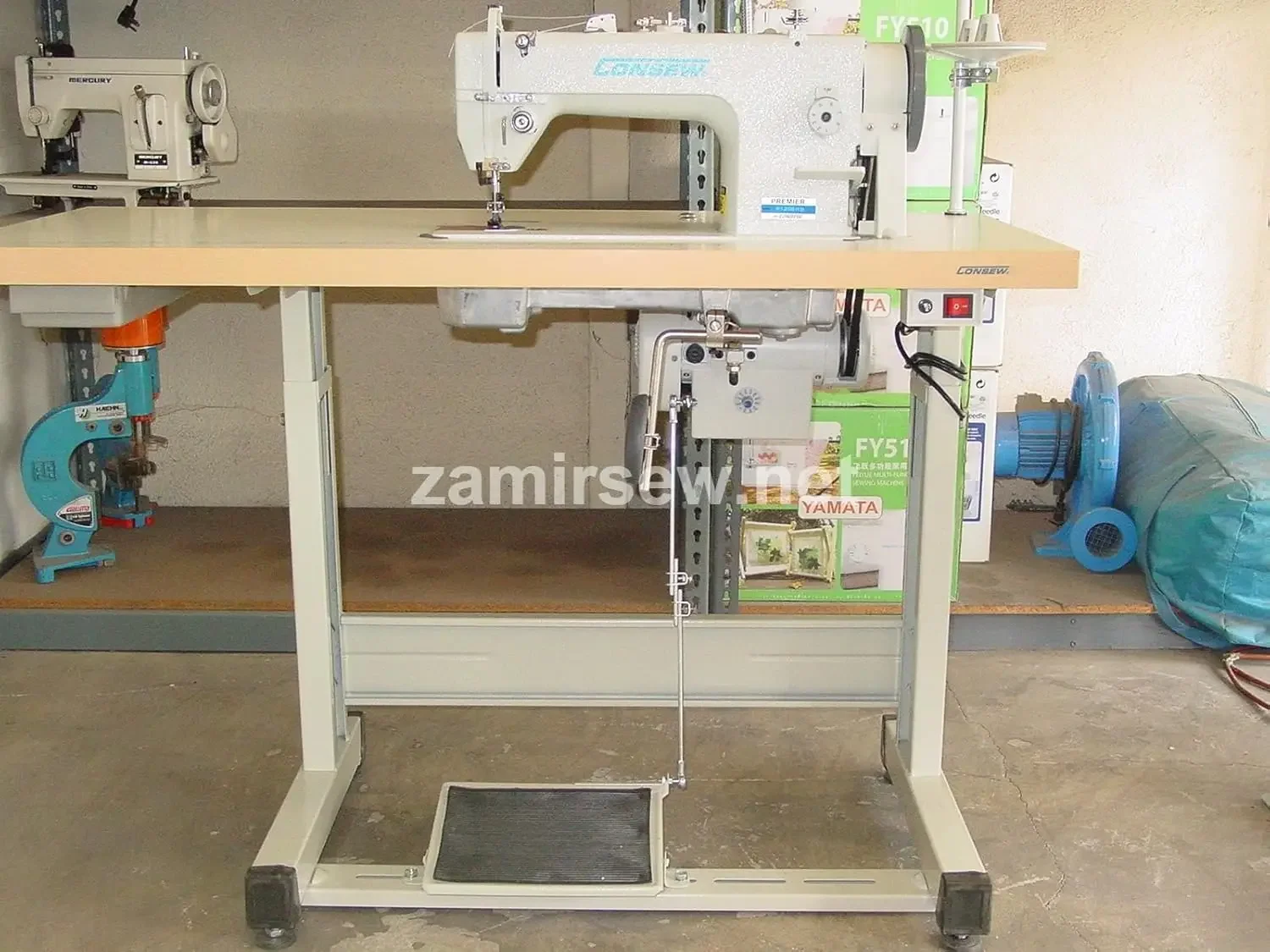 Walking Foot Industrial Sewing Machine with Table and Servo Motor Drop Feed Needle Feed Walking Foot Lockstitch Machine