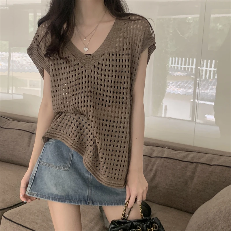 ITOOLIN Chic Summer Women Sexy Knitting Shirt V-Neck Hollow Out Loose Sleeveless Knit T-shirt Casual Beach Style Women Tops 2024