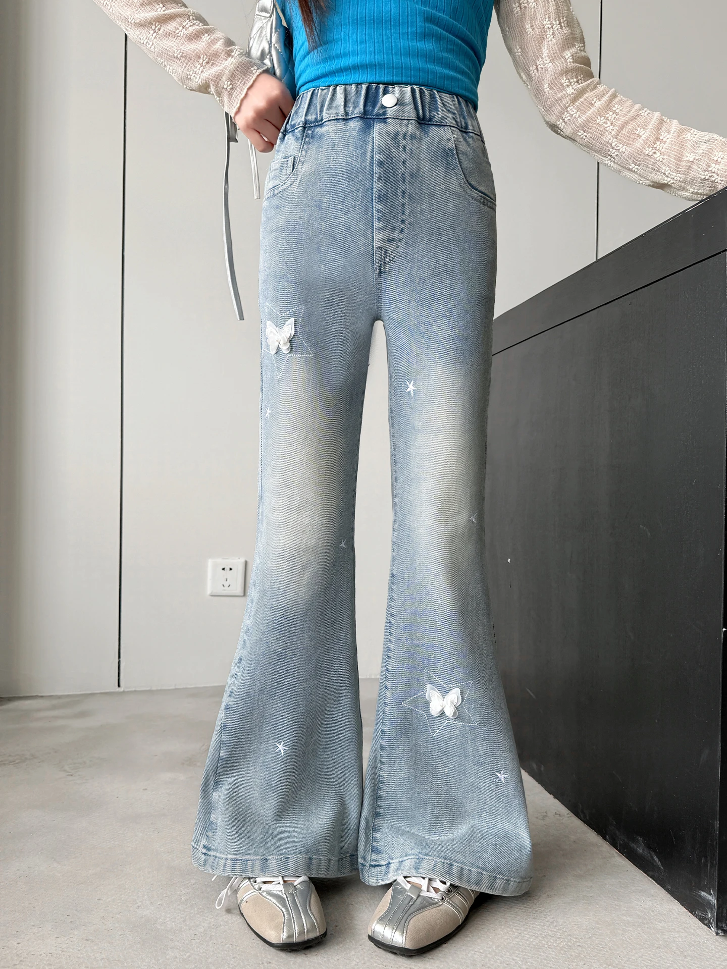

Spring Faion Bell Bot Jeans for Girls Middle School Students Star Embroidery l Waist Denim Spring 2026