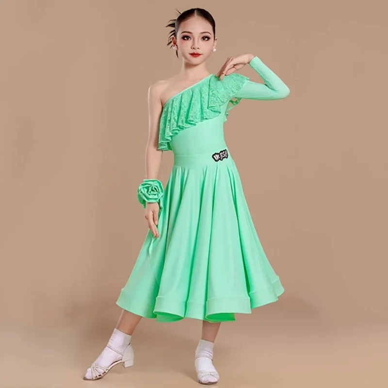 

Детские профессиональные костюмы для вальса и танго для девочек, кружевной комбинезон на одно плечо и большие юбки, современная танцевальная одежда