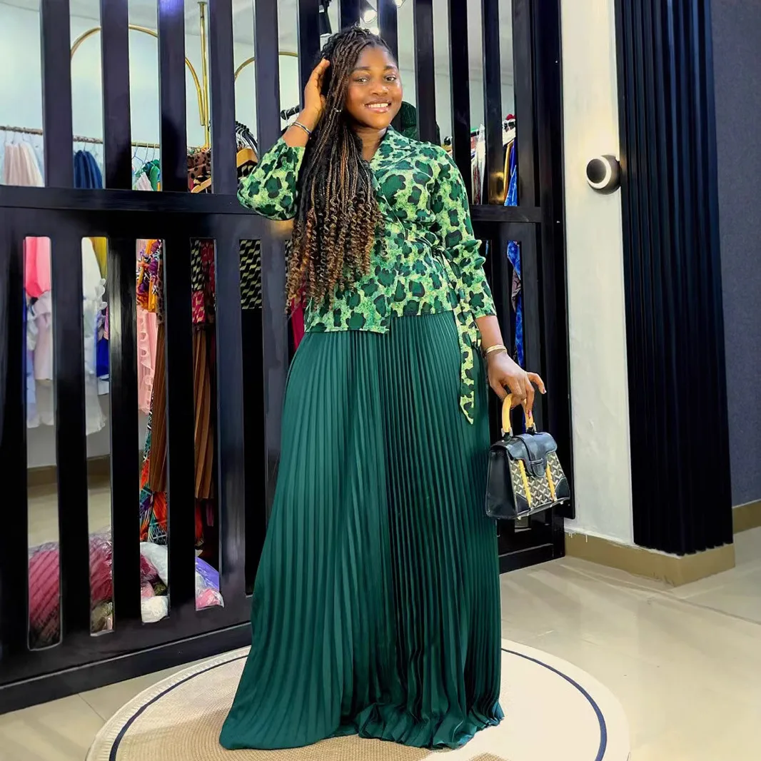 

Юбки Костюм Женский Мусульманский Ид Комплект из 2 предметов Топ с принтом Плиссированная длинная юбка на шнуровке Дубай Ансамбль Марокко Рамадан Скромные наряды