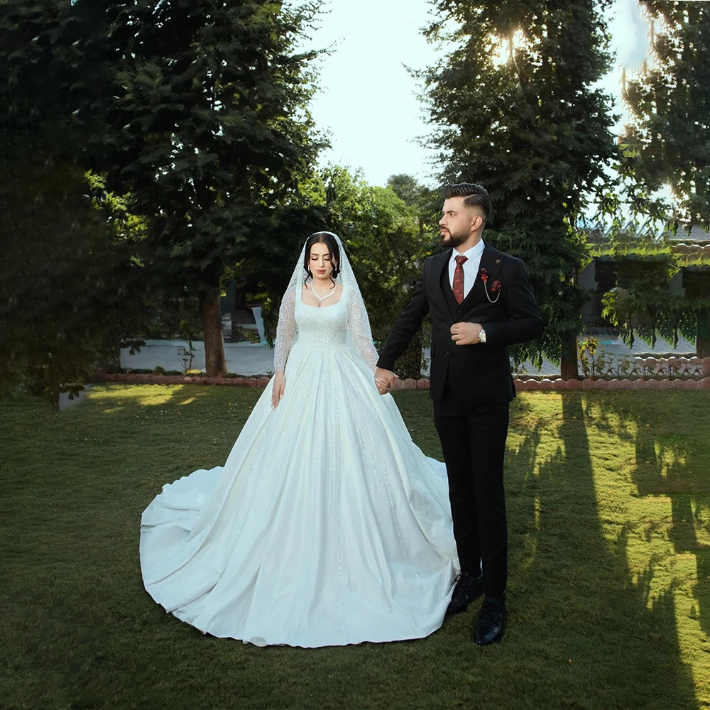 

Exquisite Wedding Dresses Square Collar Long Sleeve A-Line for Brides Sequined Sweep Train Church Garden Bridal Gown Customized