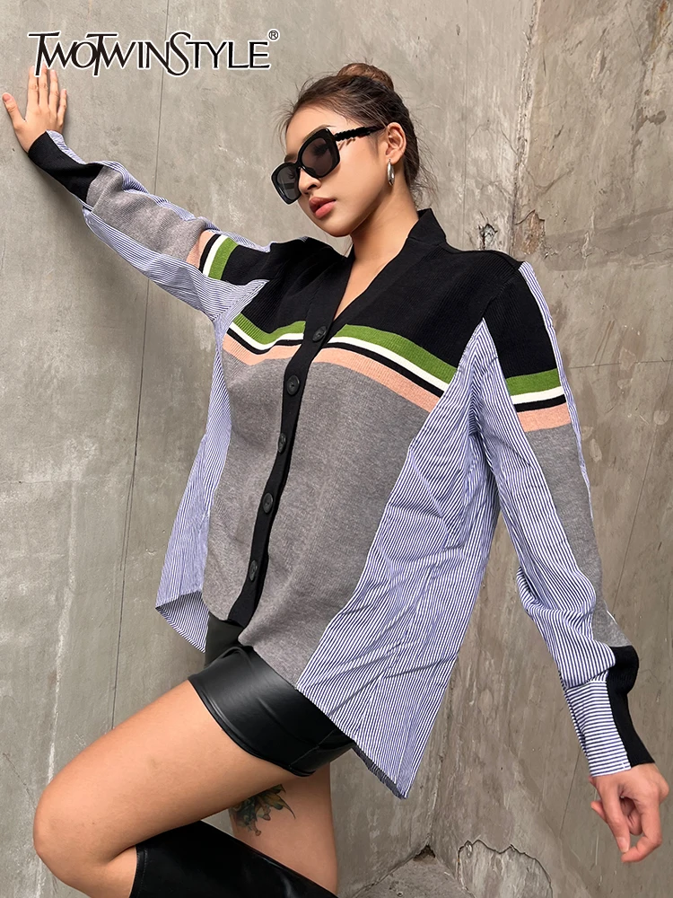 

TWOTWINSTYLE Loose Shirt For Women V Neck Long Sleeve Patchwork Striped Colorblock Casual Blouses Female Clothes Autumn New 2022