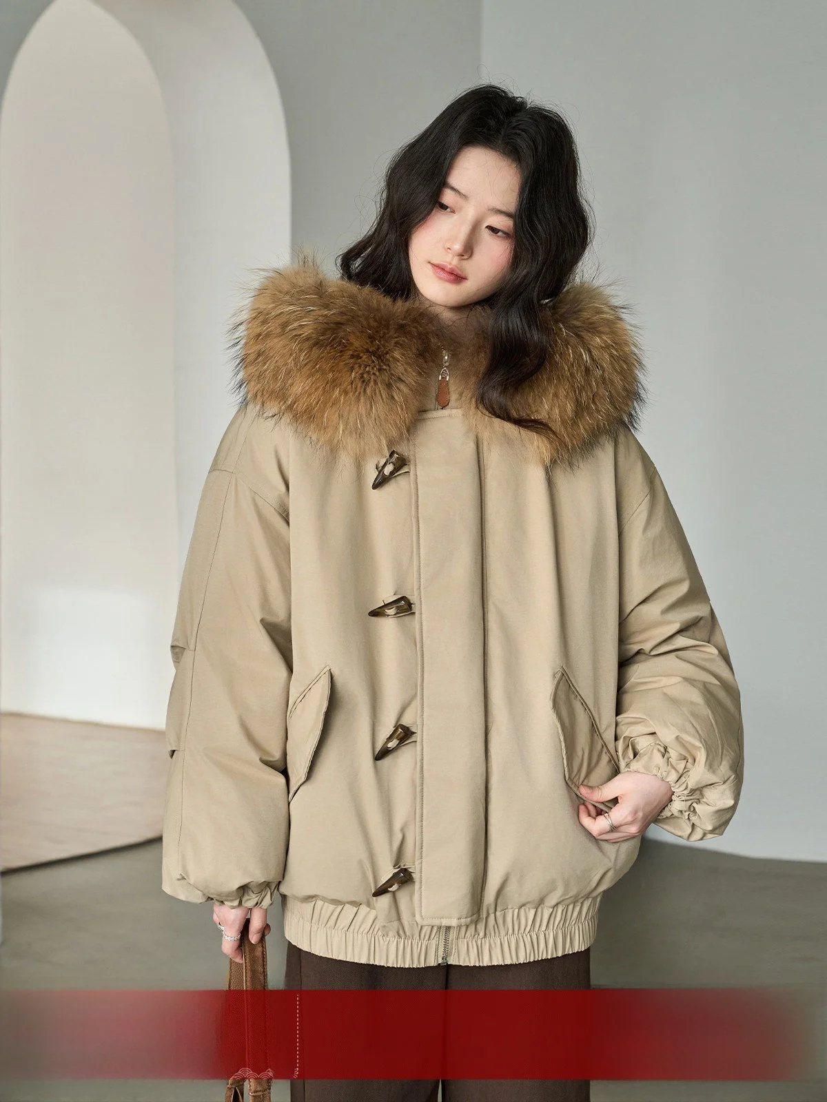 

MoZa Khaki Du down Jaet Women's Winter Thiened ort Coat with Hood Bull Horn Button White Du Feather Collar Coat