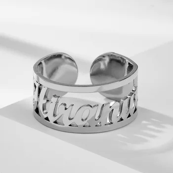 Teamer Anelli con nome personalizzato in acciaio inossidabile Donna Uomo Anello con lettera cava larga personalizzato Gioielli regolabili Regalo di Natale