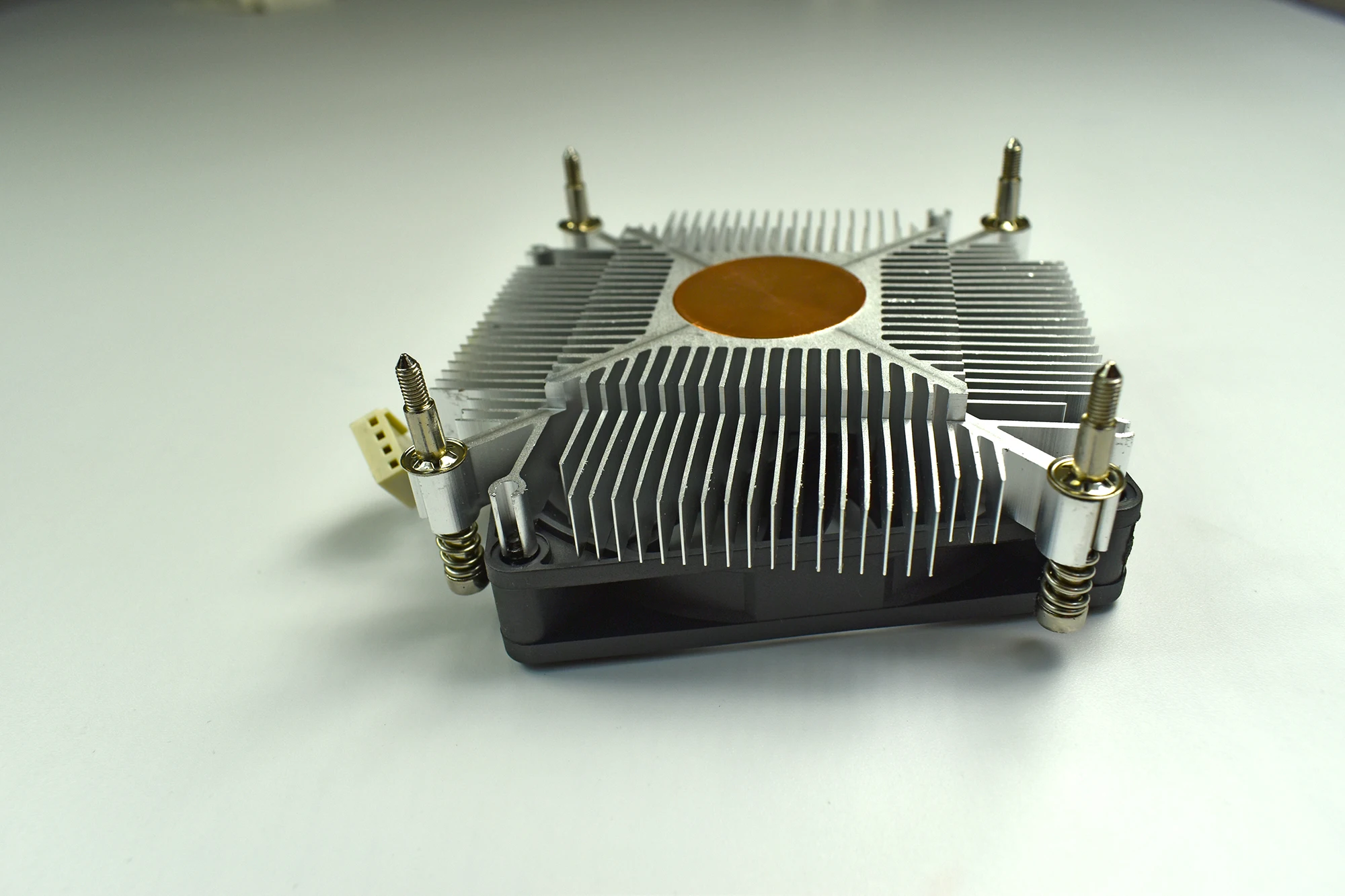 Ventilador de refrigeración de CPU con 4 pines 12V Mini ventilador de refrigeración de PC para Intel LGA 1155 1156 1151 1150 (i3 i5)